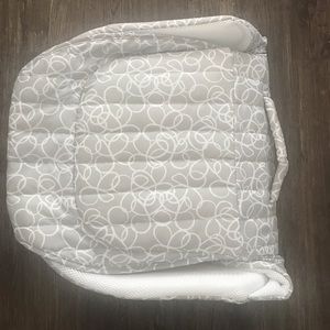 Baby Snuggle Nest portable bassinet